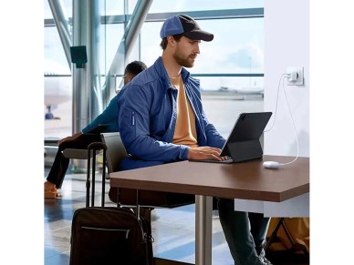 Cargador de pared Ugreen X227 de 20 W GaN (1 USB-A, 1 USB-C) - Blanco