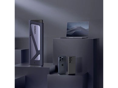 Ugreen CM767 M.2 NVMe/SATA SSD Disk Case - Silver