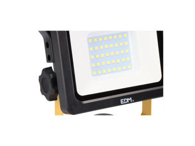 Projetor led recarreg�vel 20 w 2000 lm 6500 k