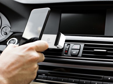Soporte para teléfono de coche Techancy TI2280 con rejilla antivibración para teléfon