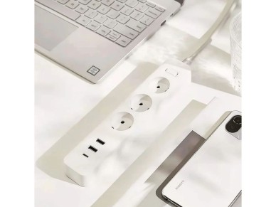 Xiaomi 20W Power Strip with Switch / 3 Power Outlets / 1 USB / 2 USB Type-C / 1.4m Cable / White Xiaomi 20W Power Strip with Switch / 3 Power Outlets / 1 USB / 2 USB Type-C / 1.4m Cable / White