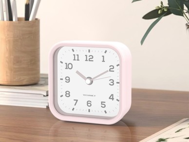 Reloj despertador de escritorio silencioso Techancy Mini ME2623, n�meros grandes, espejo HD, cuerpo 