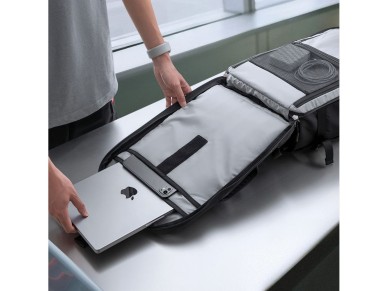 Mochila para portátil Tech-Protect Defender S70 RYANAIR & WIZZAIR de 24 L - Negra Mochila para portátil Tech-Protect Defender S70 RYANAIR & WIZZAIR de 24 L - Negra