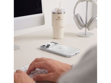 Tech-Protect MagZero MagSafe Case for iPhone 17 Pro Max / 18 Pro Max - Matte White