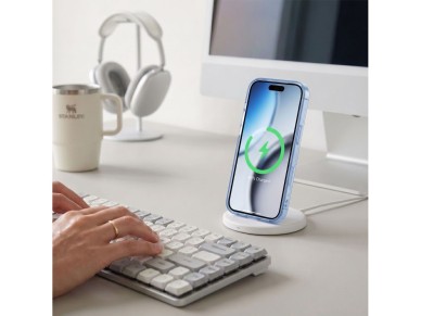 Tech-Protect MagPeak MagSafe CC Case for iPhone 18 Pro Max / 17 Pro Max - Clear Tech-Protect MagPeak MagSafe CC Case for iPhone 18 Pro Max / 17 Pro Max - Clear